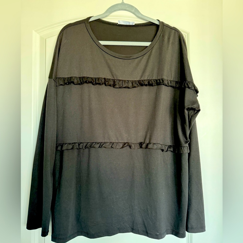 Women’s Black ruffle long sleeve top